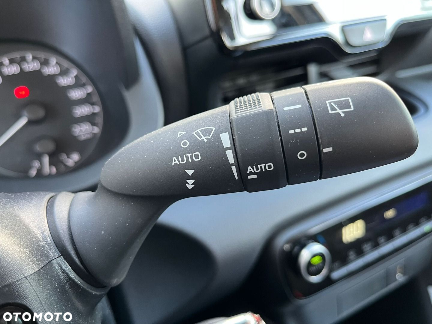 Toyota Yaris - 25