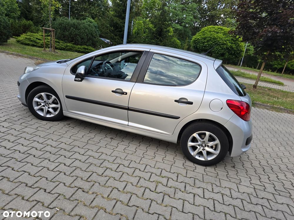 Peugeot 207 1.6 HDi 16V Trendy - 21