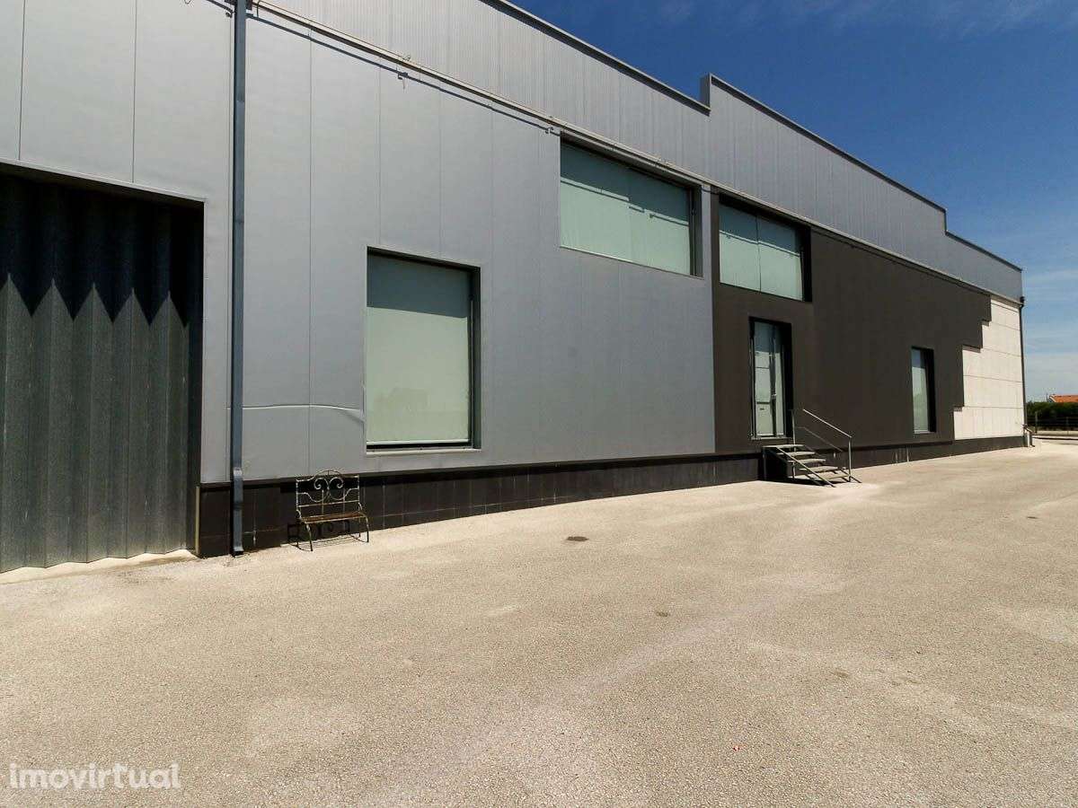 Armazém a 10 Minutos de Santarém - Grande imagem: 3/5