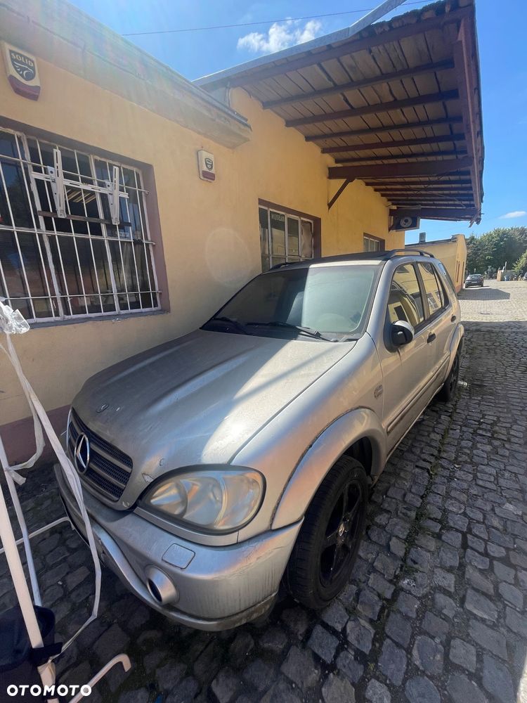 Mercedes-Benz ML 55 AMG - 7