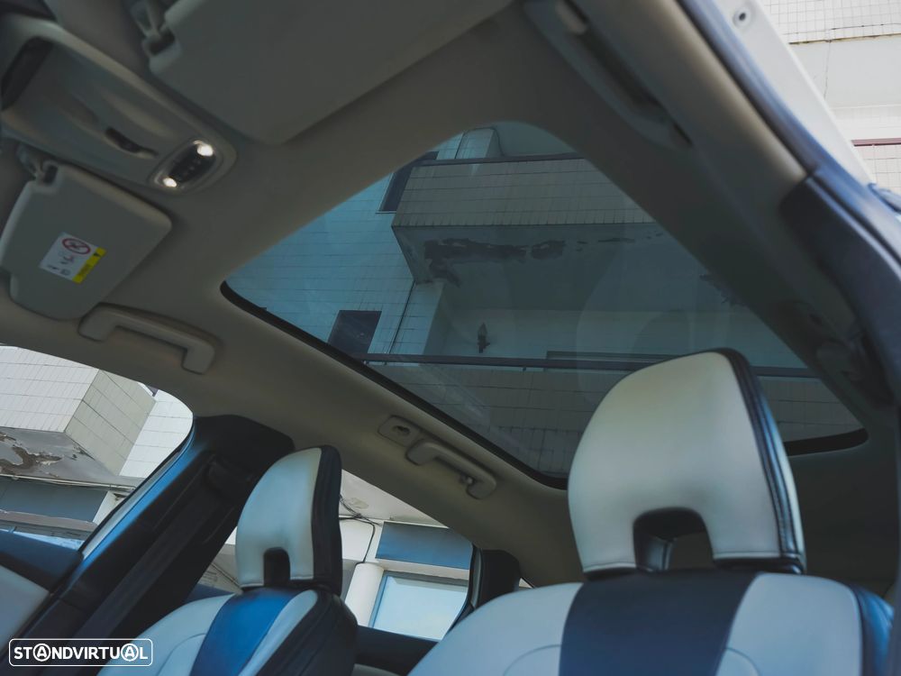 Volvo V40 2.0 D3 Summum Geartronic - 26
