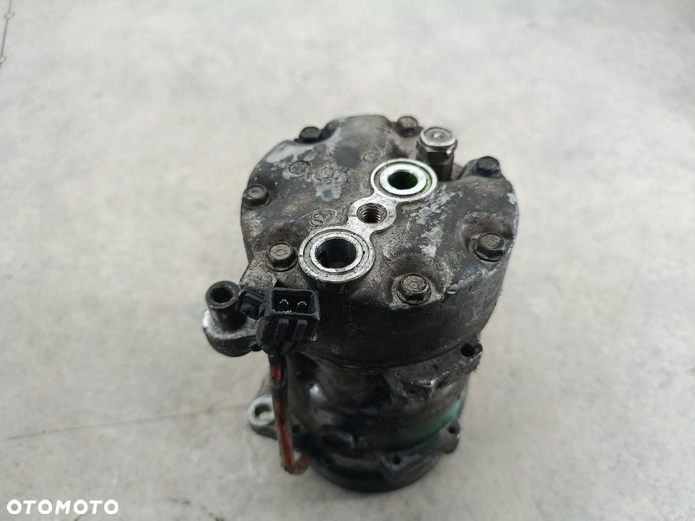 POMPA, SPRĘŻARKA KLIMATYZACJI VW GOLF III 1H0820803D SD7V16  SANDEN 1.9 TDI - 6