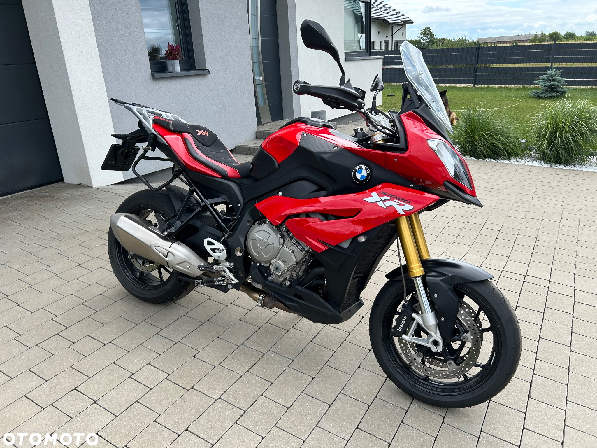 BMW XR - 9