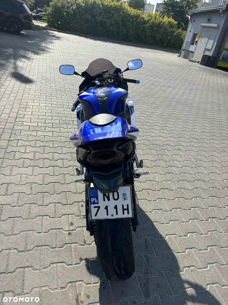 Honda CBR - 7