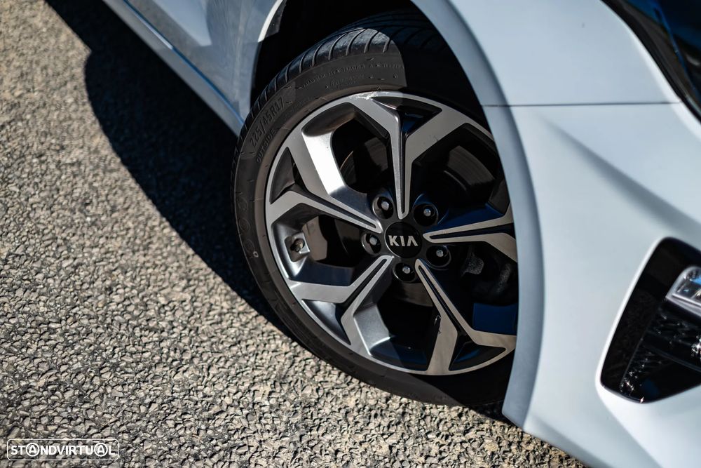 Kia Ceed 1.6 CRDi GT Line - 4