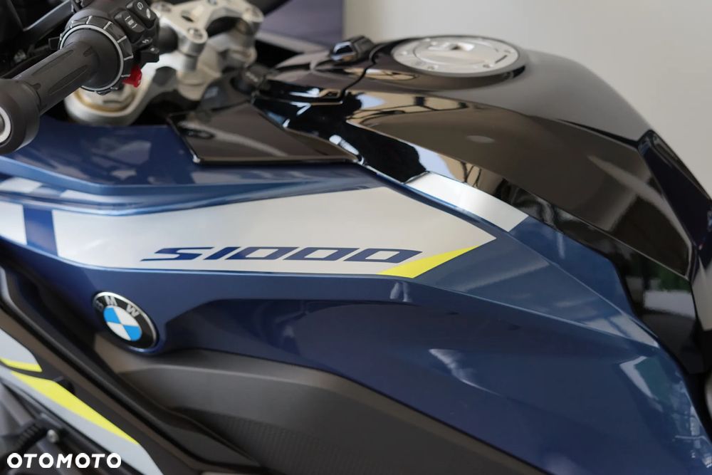 BMW S - 17