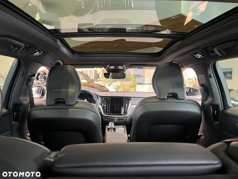 Volvo V60 B4 B Ultimate Dark - 26