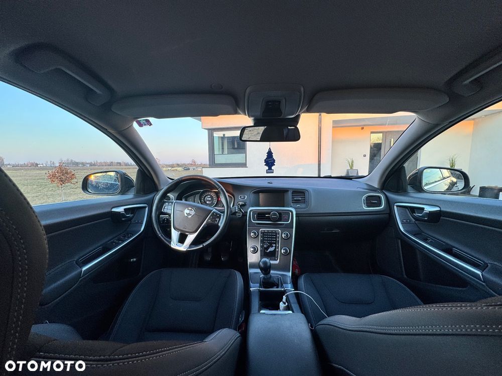 Volvo V60 D3 Edition - 9