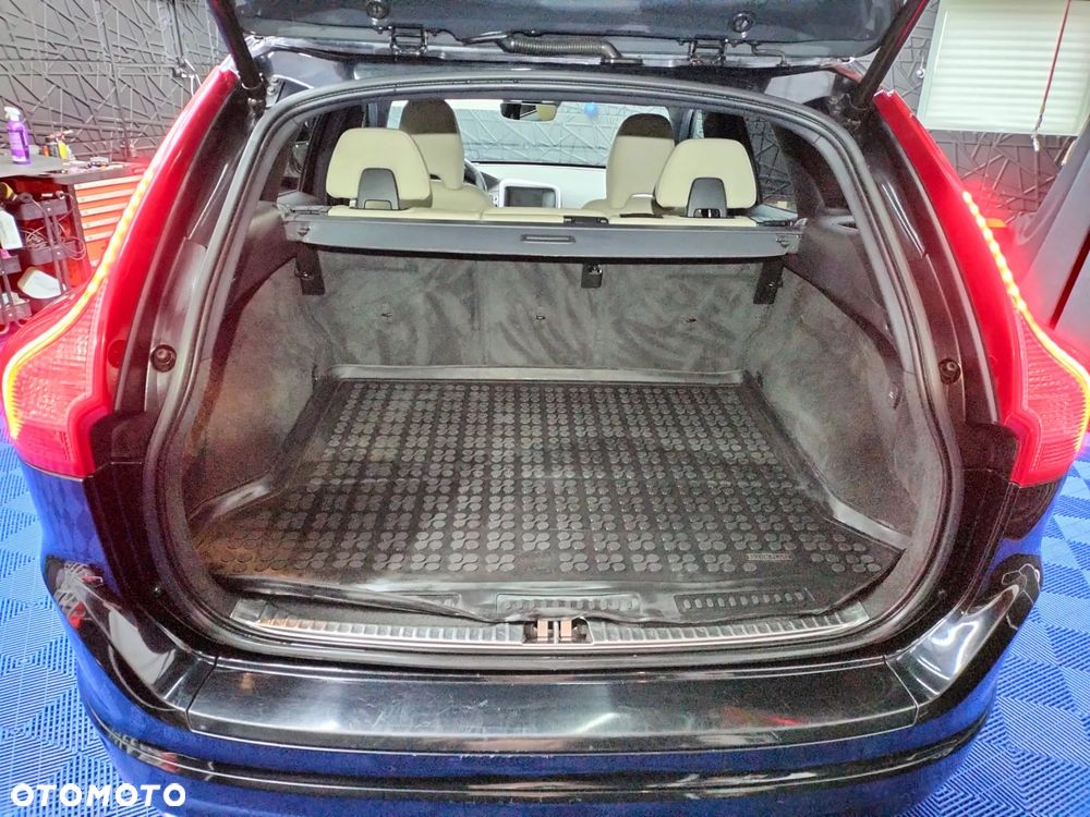 Volvo XC 60 D4 AWD Summum - 6
