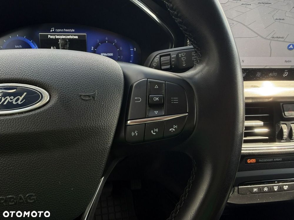 Ford Focus 1.0 EcoBoost Titanium X - 17