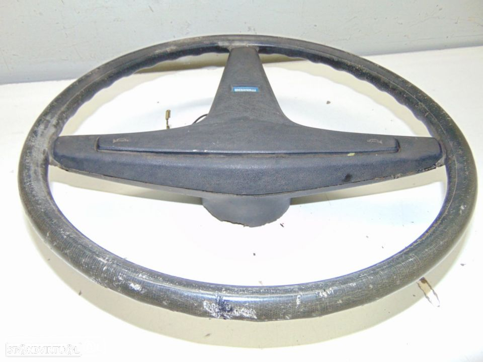 Mazda 818 volante original - 2
