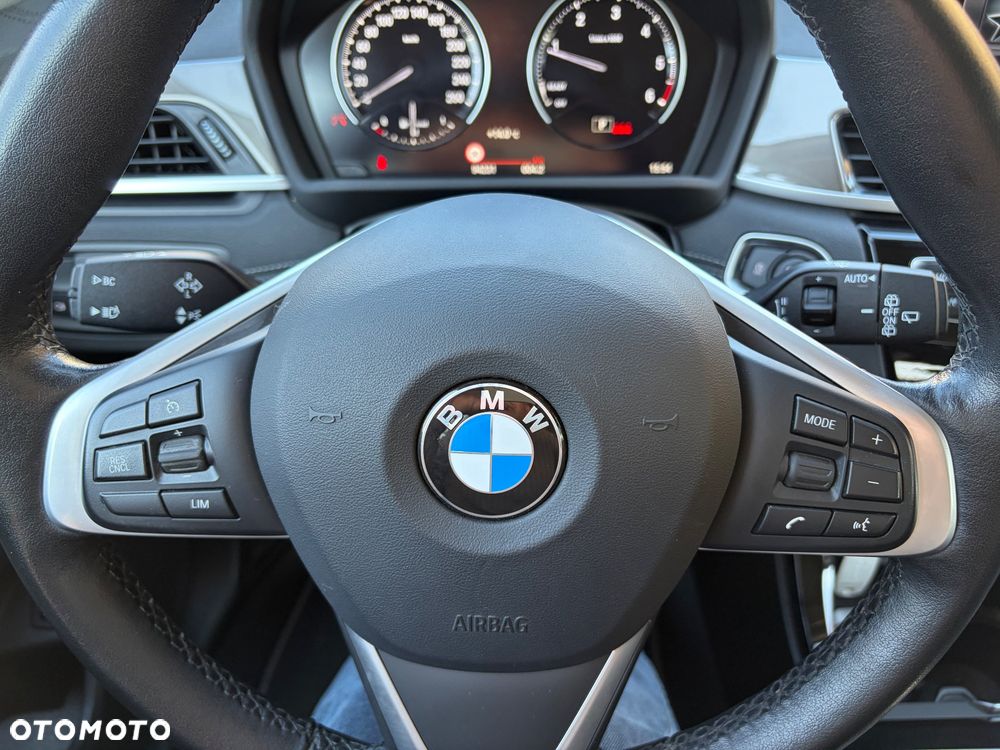 BMW X1 sDrive18d - 12