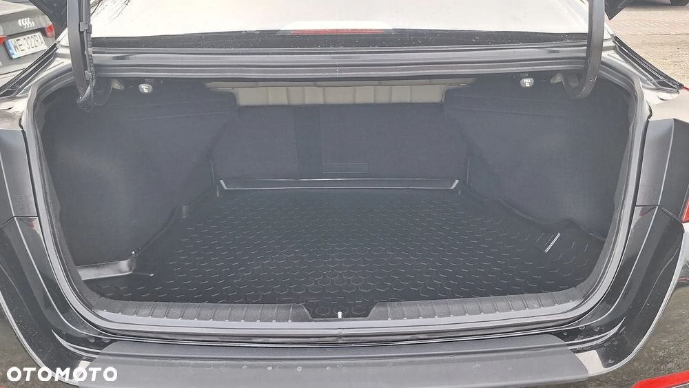 Kia Optima 1.7 CRDi L - 10