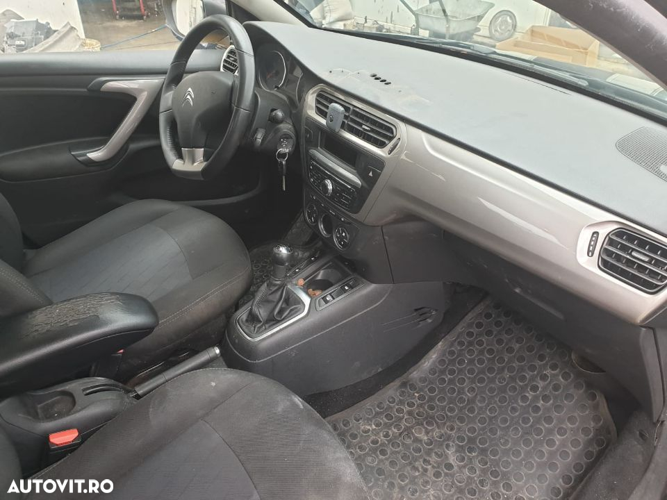 Dezmembrez Citroen C-Elysee - 2