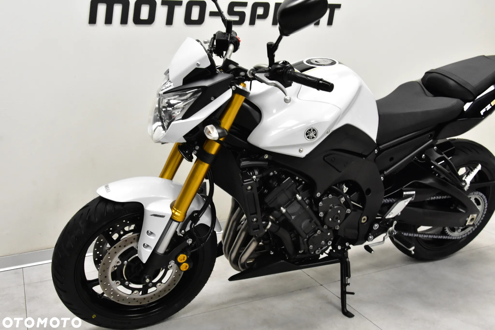 Yamaha FZ8 - 5