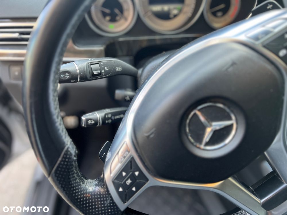 Mercedes-Benz Klasa E 300 CDI DPF BlueEFFICIENCY 7G-TRONIC - 12