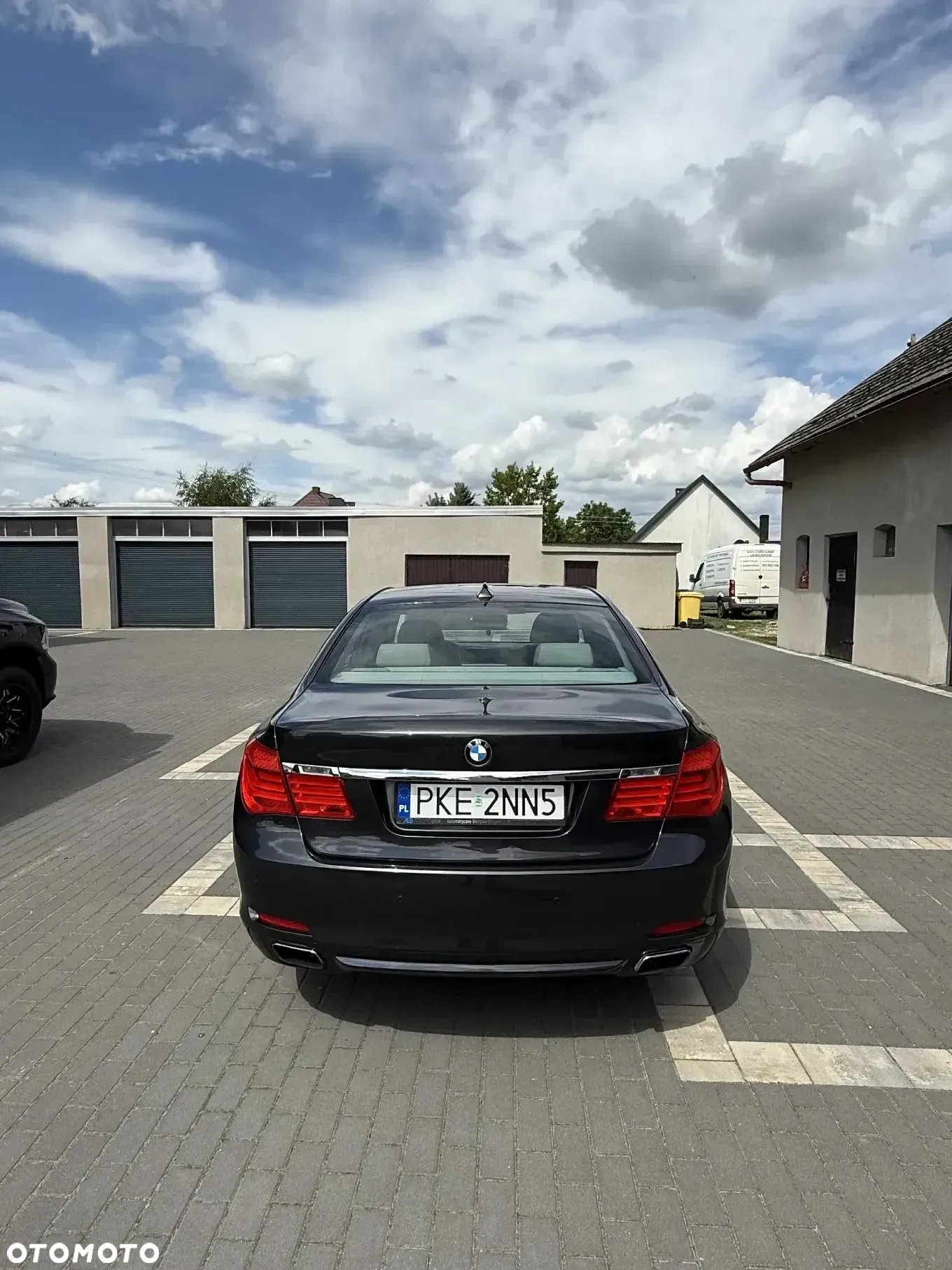 BMW Seria 7 750i xDrive - 7