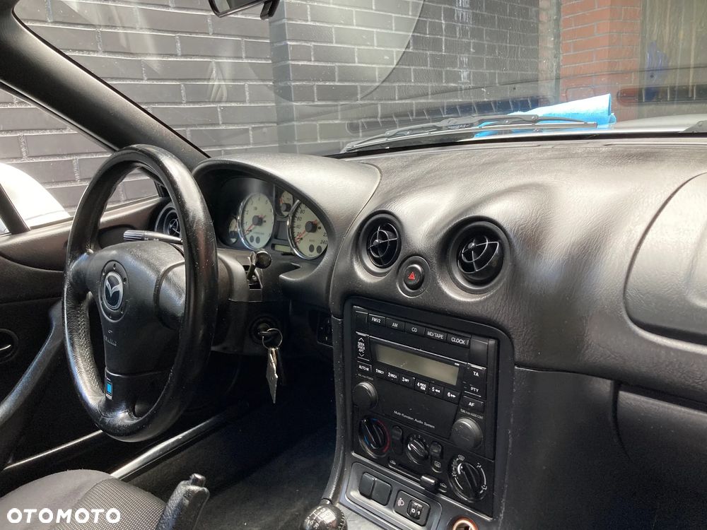 Mazda MX-5 1.6i 16V - 8