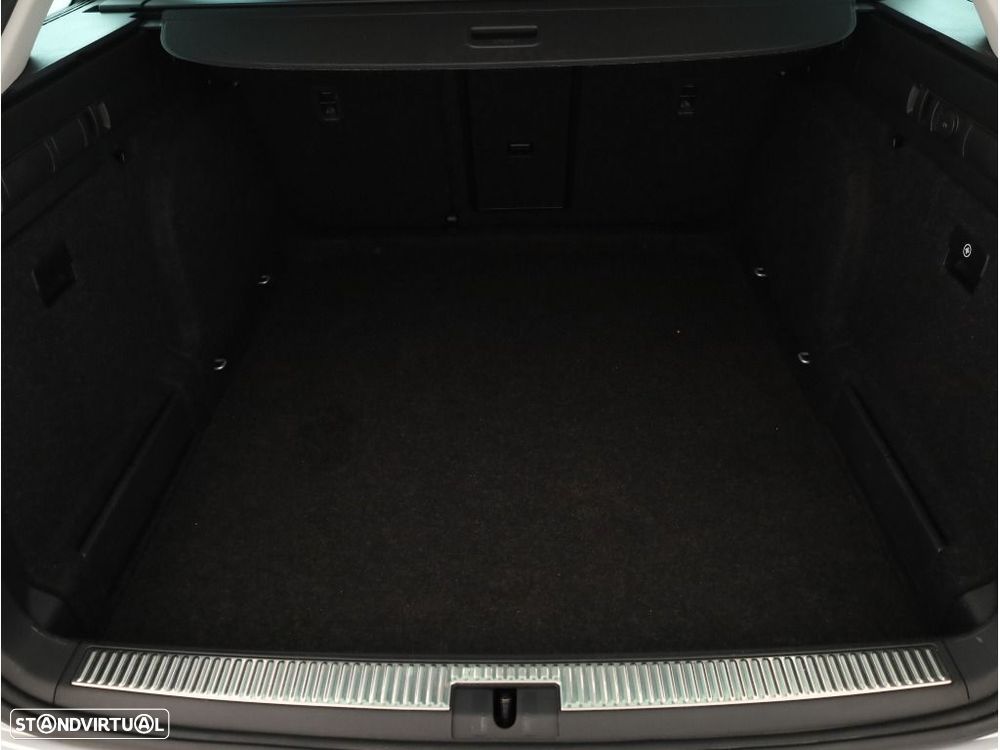 Skoda Superb Break 2.0 TDI Ambition DSG - 22