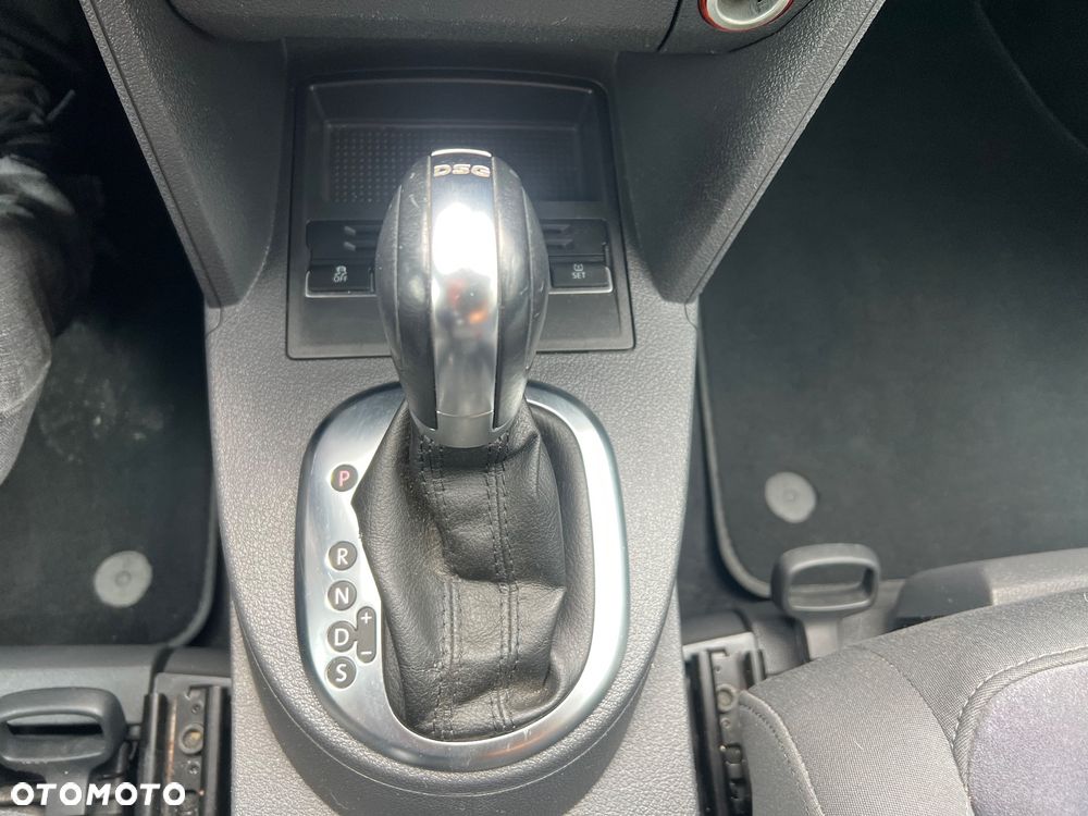 Volkswagen Touran 2.0 TDI DPF Comfortline DSG - 34