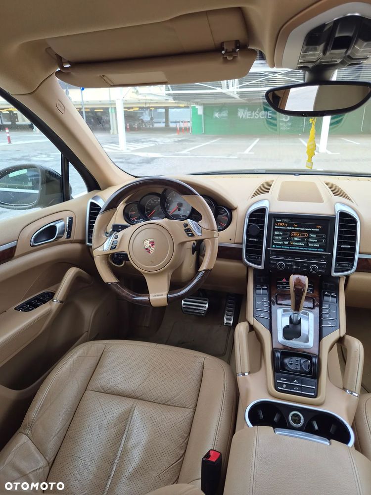 Porsche Cayenne - 13