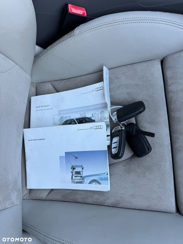 Audi A4 Avant 2.0 TDI Multitronic - 29
