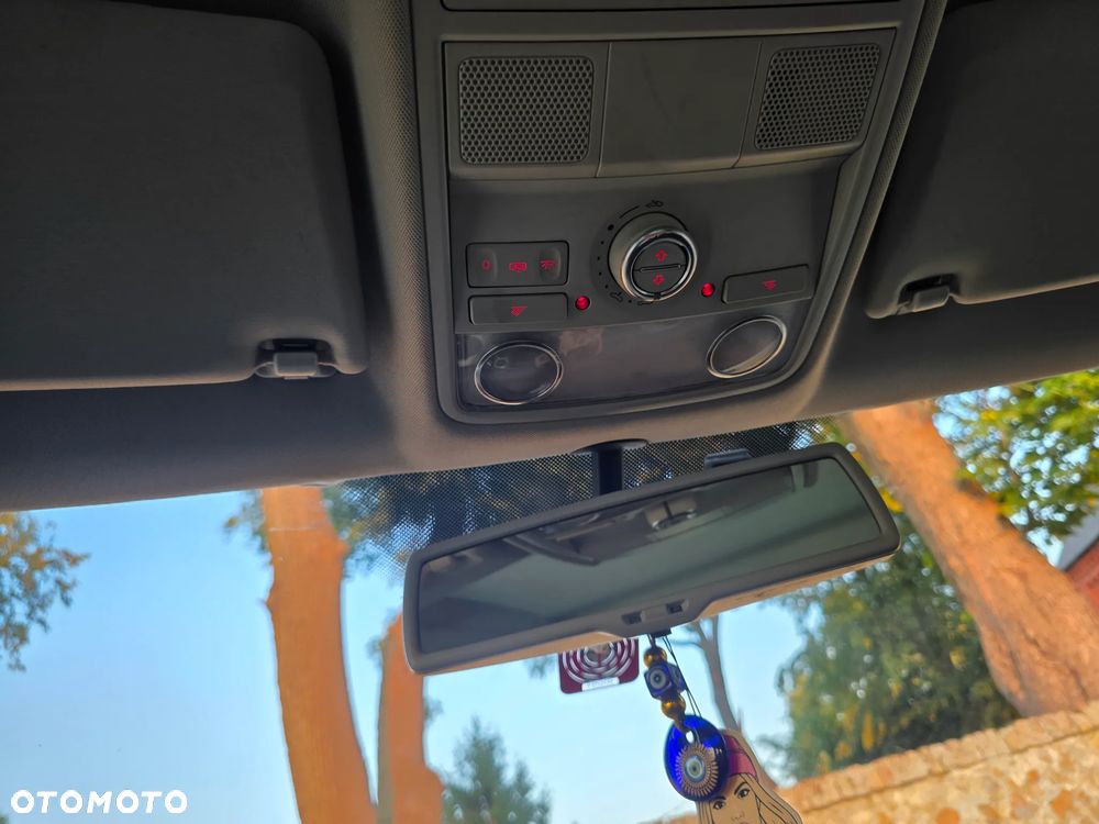 Volkswagen Tiguan - 22