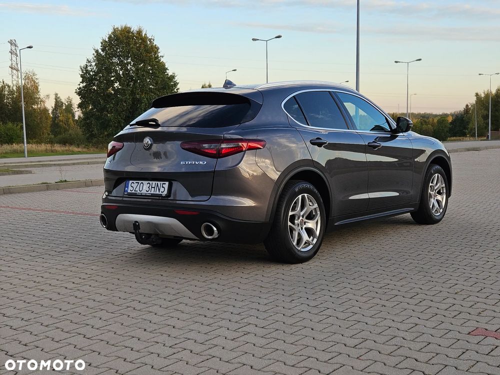 Alfa Romeo Stelvio 2.0 Turbo TI Q4 - 4