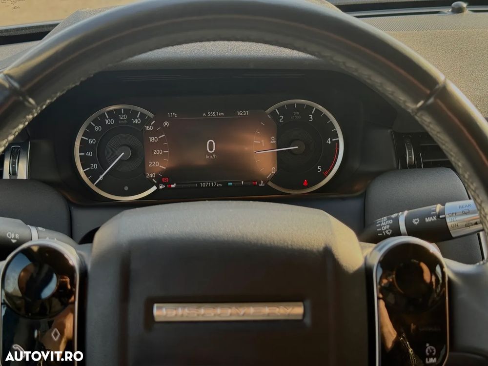 Land Rover Discovery Sport - 28