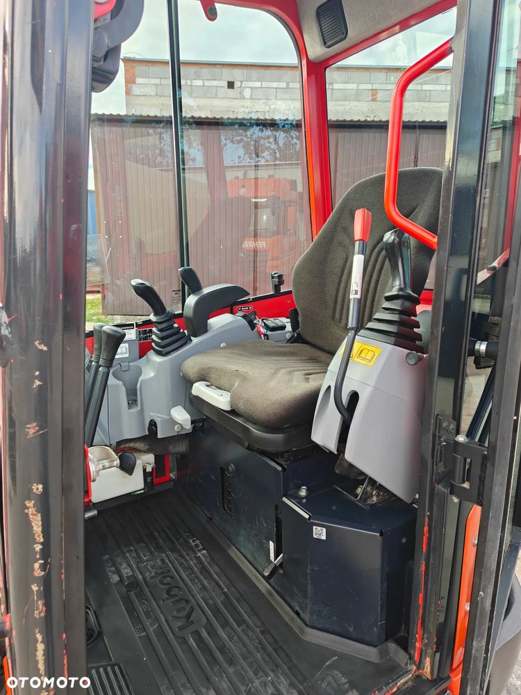 Kubota U27 - 11