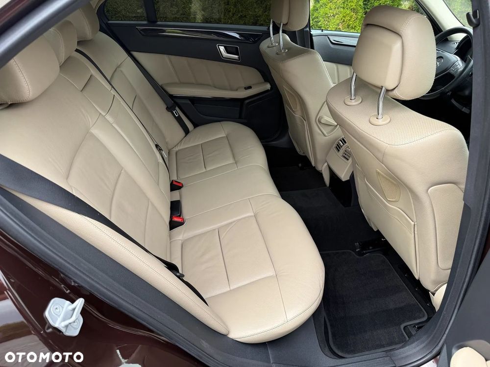 Mercedes-Benz Klasa E 350 CDI 4-Matic BlueEff Avantgarde - 30