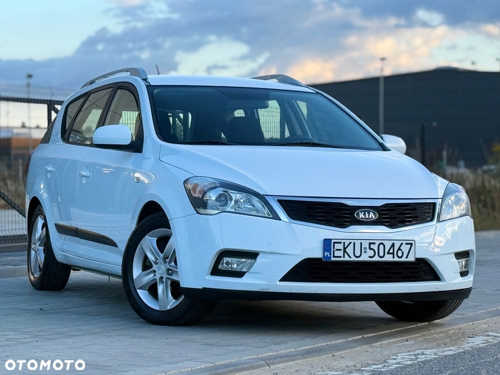 Kia Ceed - 15