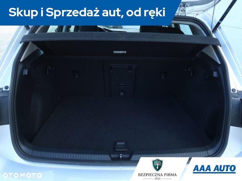 Volkswagen Golf - 14