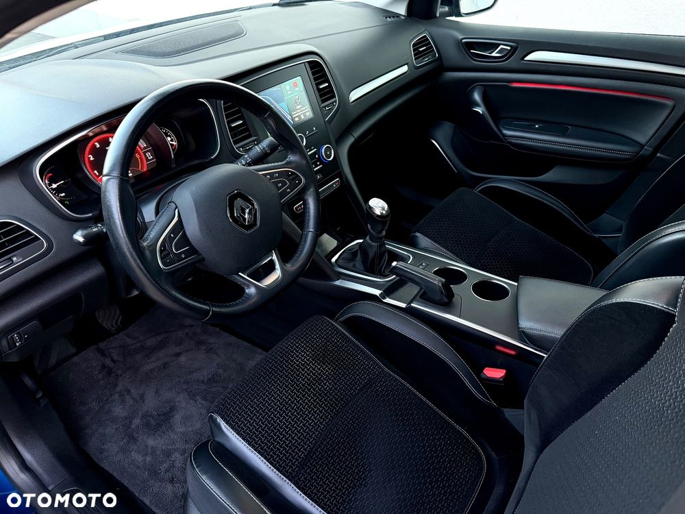 Renault Megane 1.6 SCe Zen - 16