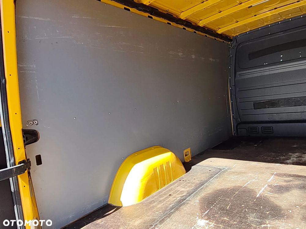 Volkswagen CRAFTER - 18