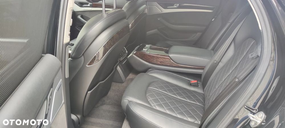 Audi A8 4.2 FSI Quattro - 10