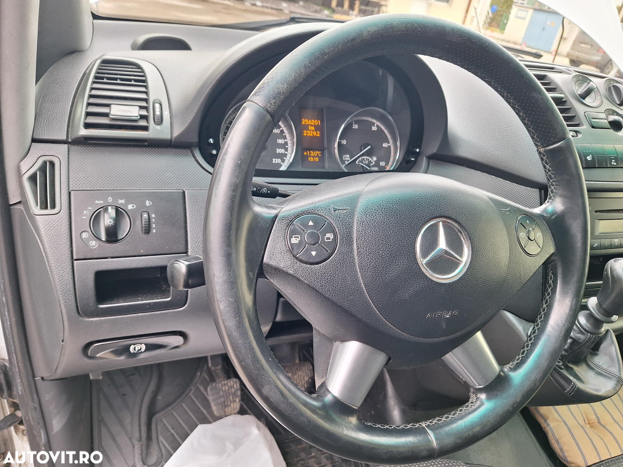 Mercedes-Benz VITO - 11