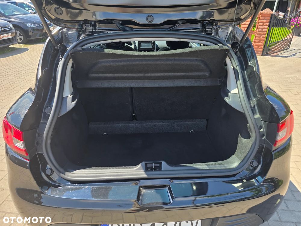 Renault Clio - 19