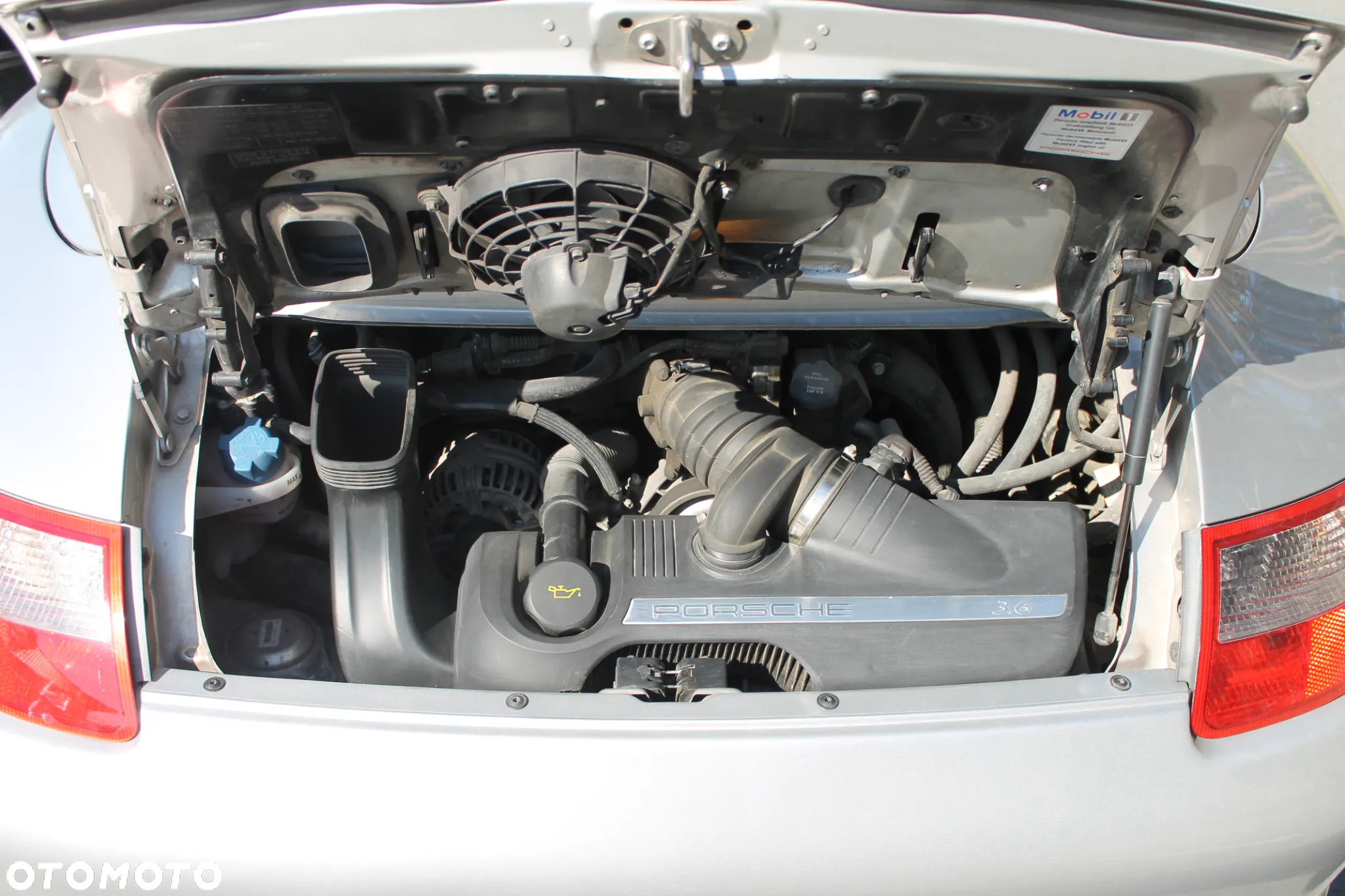 Porsche 911 - 26