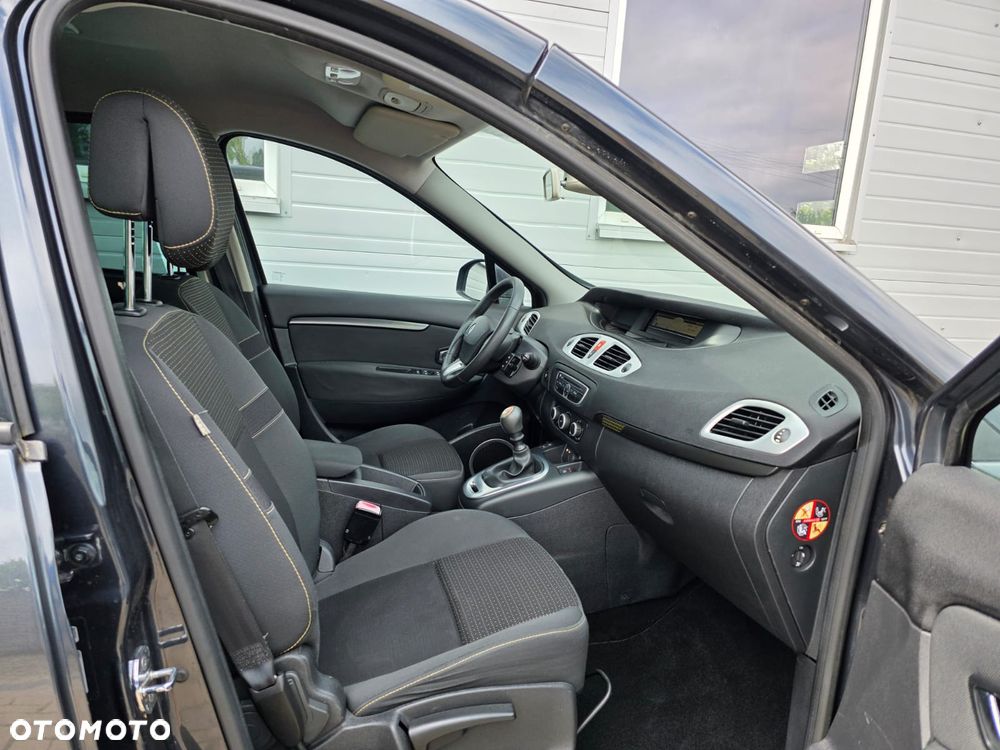 Renault Scenic 1.6 16V 110 Dynamique - 25