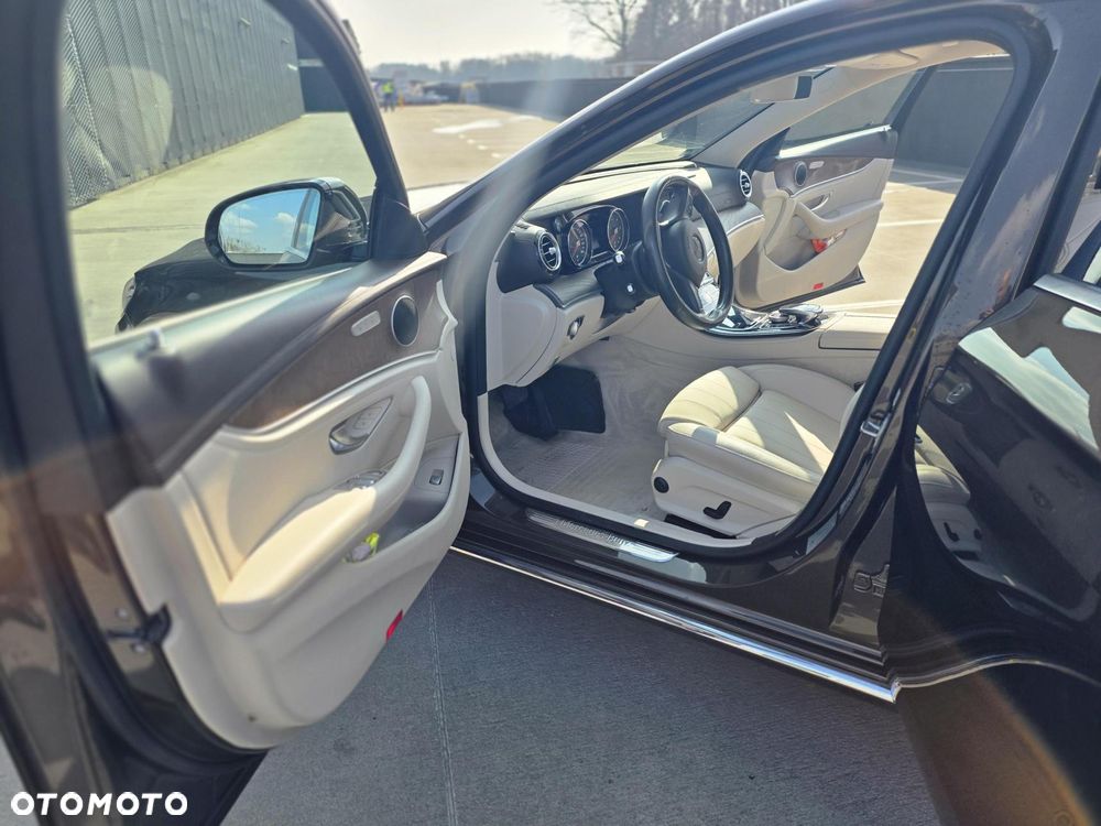 Mercedes-Benz Klasa E 220 d 9G-TRONIC - 8
