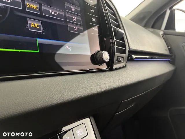 Skoda Karoq 1.5 TSI ACT Sportline DSG - 33