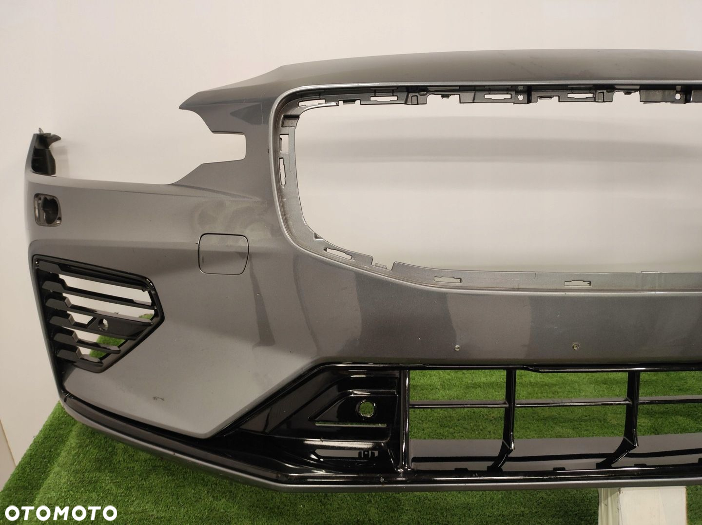 ZDERZAK PRZÓD PRZEDNI VOLVO V60 II S60 II R-DESIGN 31690530 18 - - 5