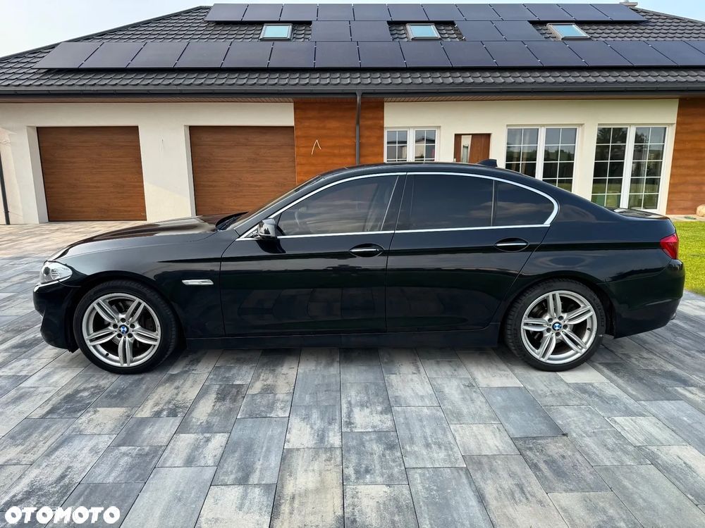 BMW Seria 5 525d xDrive - 4
