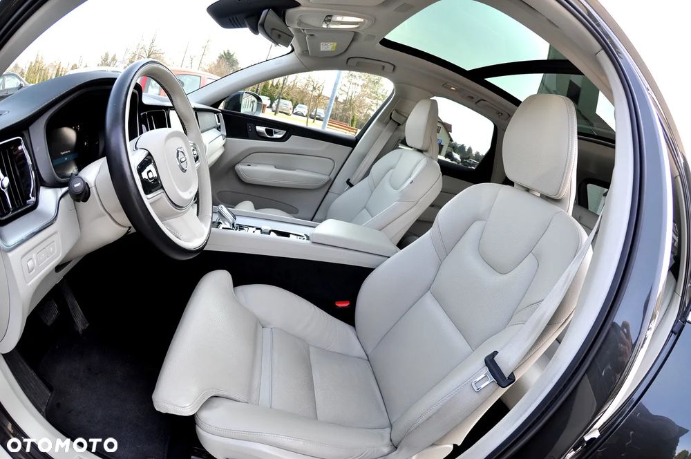 Volvo XC 60 T6 AWD Recharge Geartronic Inscription - 25