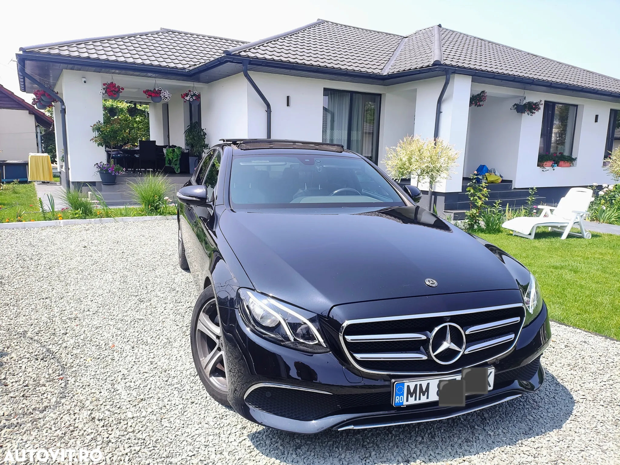 Mercedes-Benz E 220 d T 9G-TRONIC Avantgarde - 3
