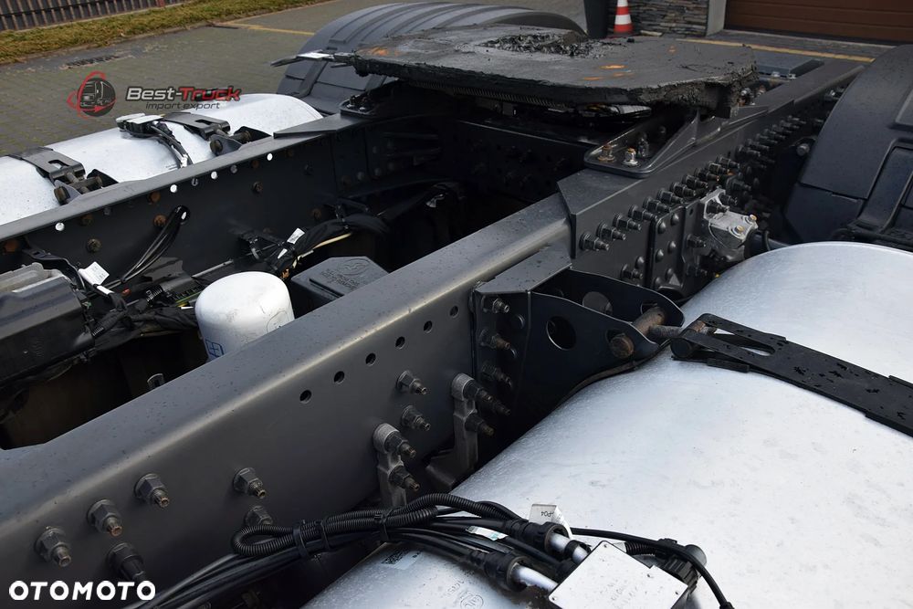 Volvo FH 460 XL  / FULL LED / ZBIORNIKI 1220 L /  PO ZŁOTYM KONTRAKCIE  / STANDARD - 22