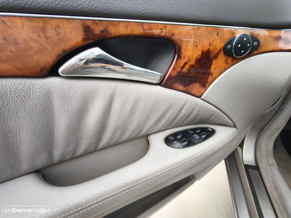 Mercedes-Benz E 220 CDI Auto Elegance - 4
