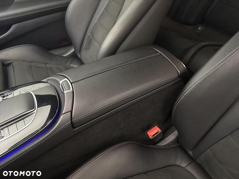 Mercedes-Benz Klasa E 220 d 4-Matic AMG - 22