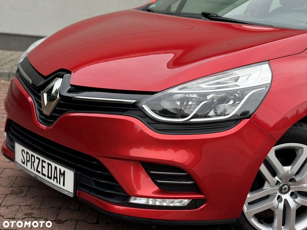 Renault Clio 1.2 16V 75 LIMITED - 8